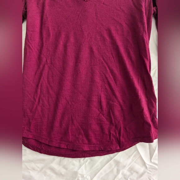 100% Merino Wool V Neck Sweater - Picture 4 of 5